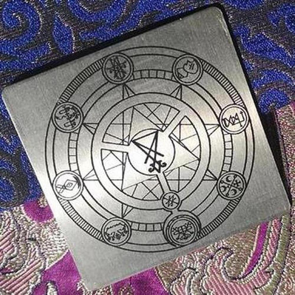 How to use the Demon Cleansing and Charging Pad-World of Amulets